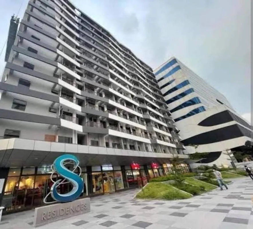Happy Sunshine Staycation Moa Near Airport Manila Apartment